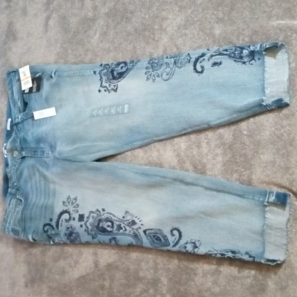 William Rast NWT raised paisley print perfect skinny jeans